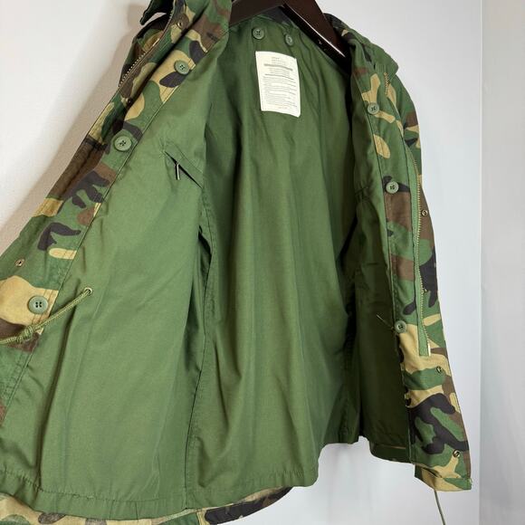 Mess in a Bottle Camo Army Jacket Queen Don't Be Afraid to Rule Like a King Sz S - Picture 9 of 9